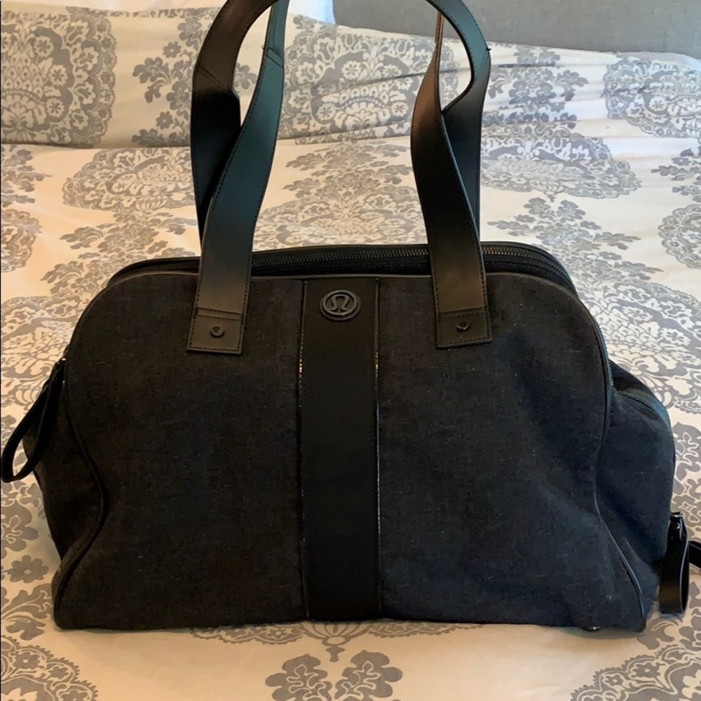 Lululemon purse bag yoga clip black